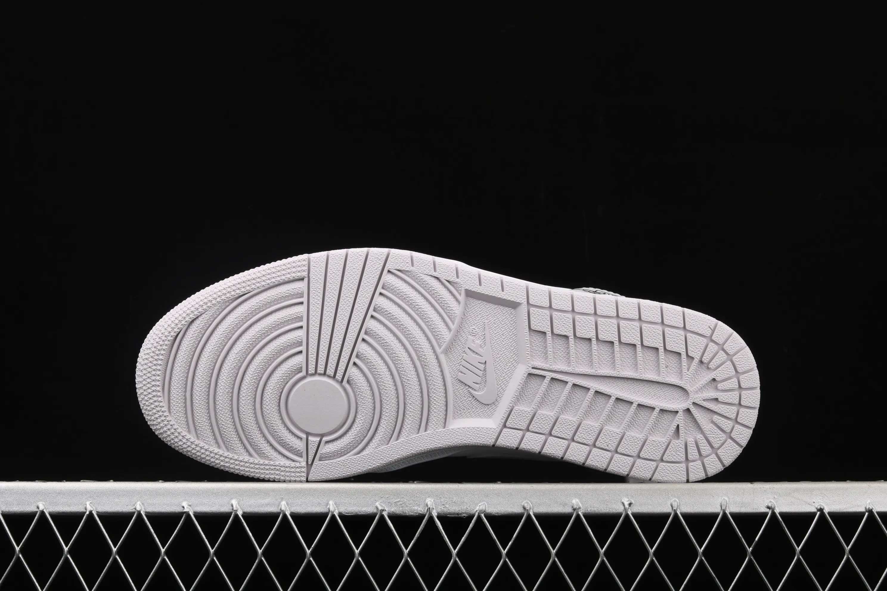 All categories Air Jordan Jordan series basketball shoes Air Jordan 1 Mid Air Jordan 1 Mid "White Camo" AJ1 Joe 1 Zhongbang white gray camouflage DC9035-100